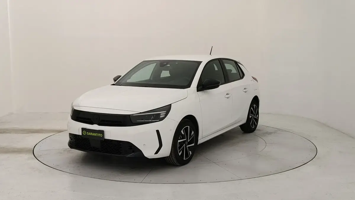 Usata Opel Corsa S 101 CV (74 kW) 2025 Utilitaria