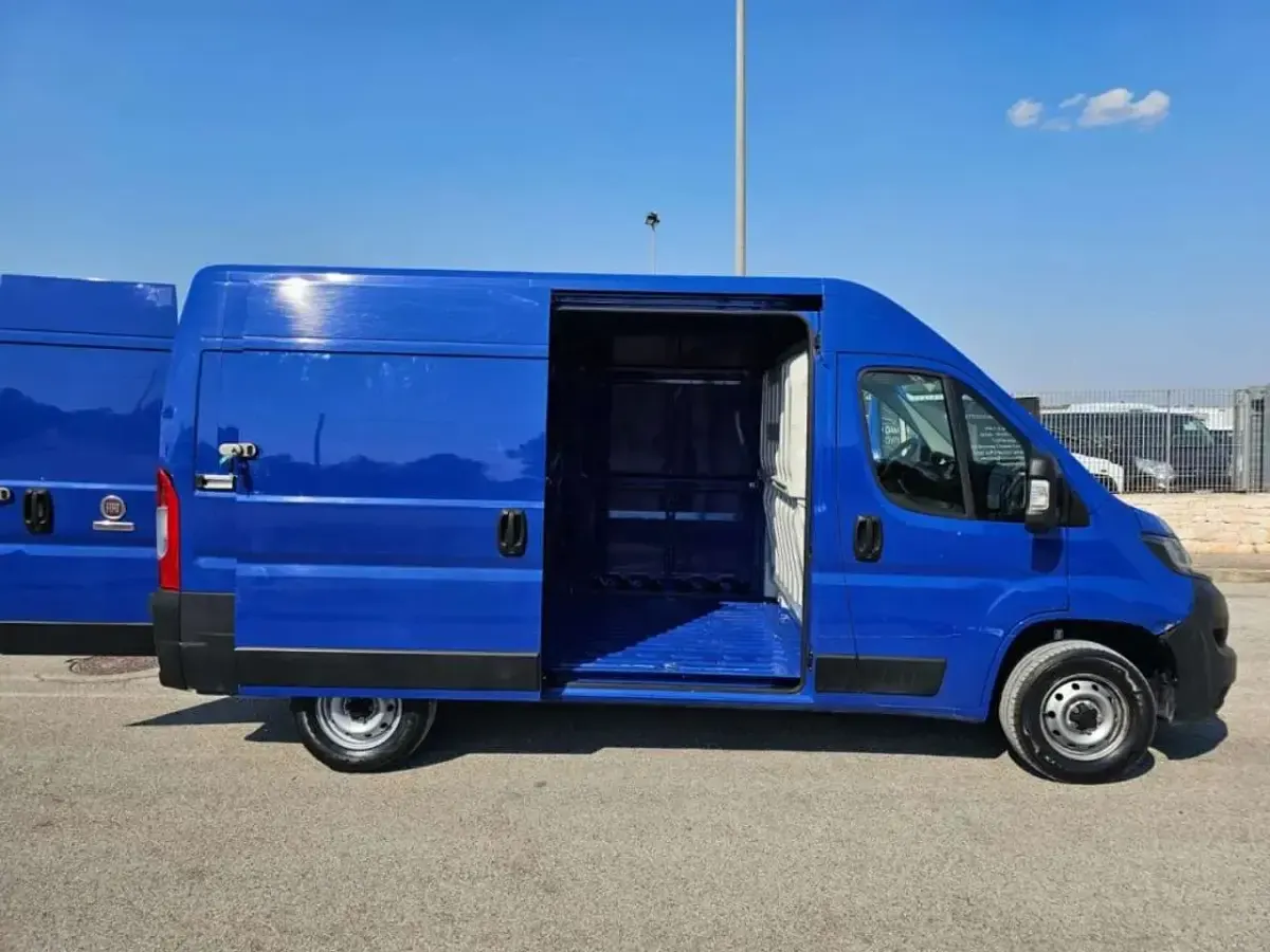 Usata Fiat Ducato 120 CV (88 kW) 2023 Blu Furgone