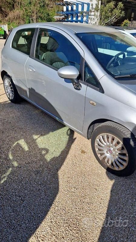 Usata Fiat Punto 2011 Grigio Utilitaria