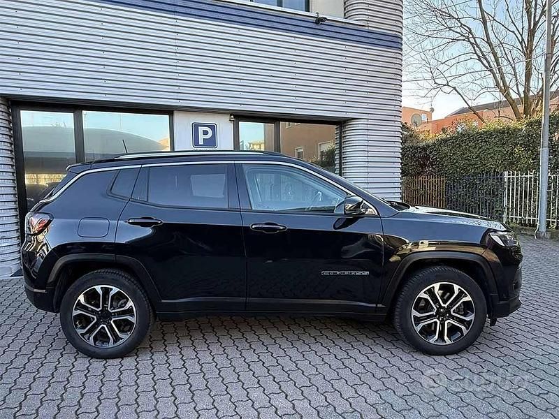 Usata Jeep Compass Limited 131 CV (96 kW) 2021 Nero / metallizzato SUV