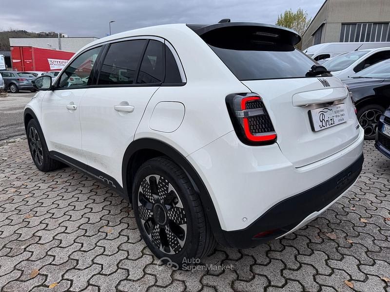 Usata Fiat 600 La Prima 101 CV (74 kW) 2025 Bianco SUV