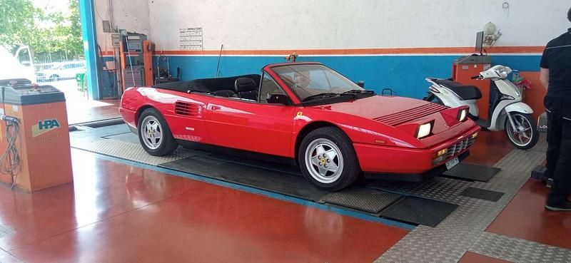 Usata Ferrari Mondial 300 CV (220 kW) 1990 Cabrio