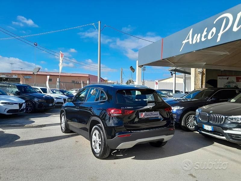 Usata Mercedes GLA180 116 CV (85 kW) 2023 Nero SUV