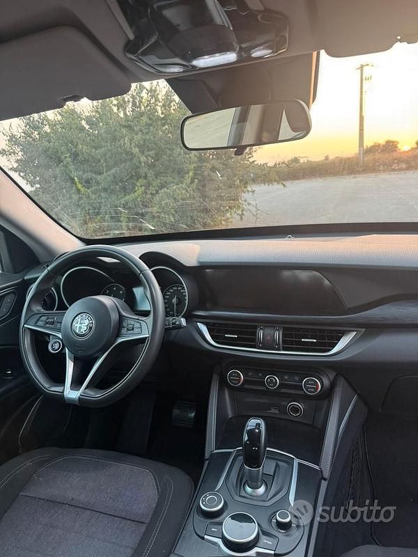 Usata Alfa Romeo Stelvio 190 CV (139 kW) 2018 Grigio SUV