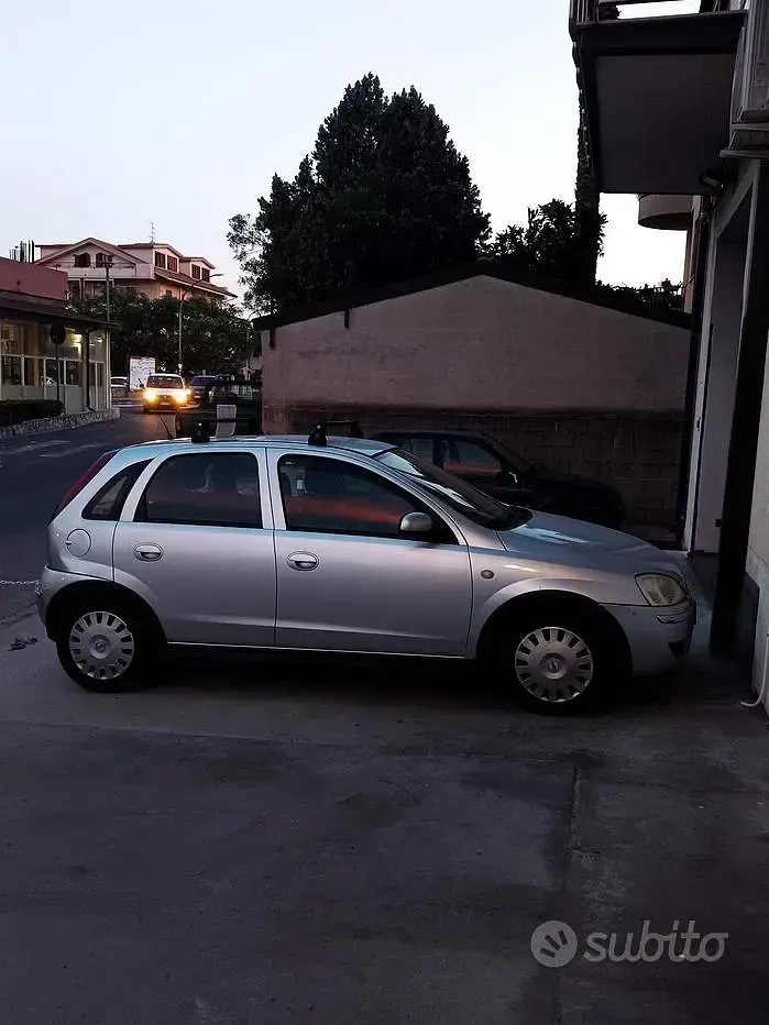 Usata Opel Corsa 75 CV (55 kW) 2003 Grigio Utilitaria