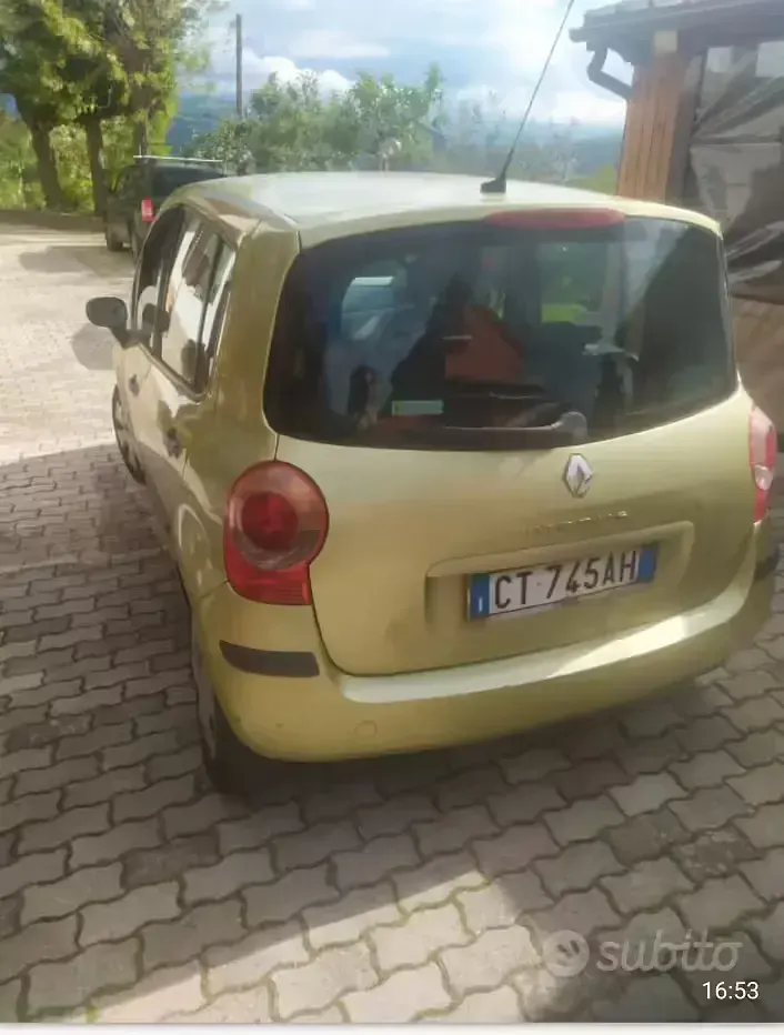 Usata Renault Modus 82 CV (60 kW) 2004 Verde Monovolume