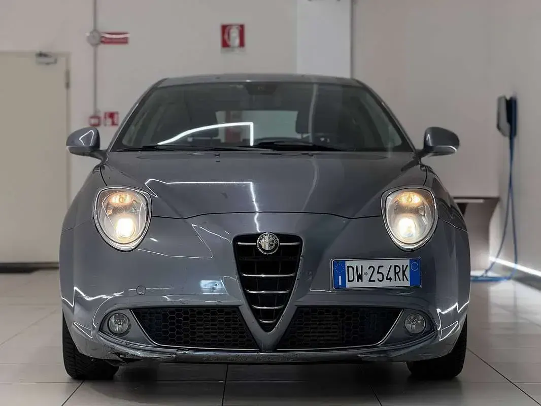 Usata Alfa Romeo MiTo Distinctive 120 CV (88 kW) 2009 Grigio Utilitaria