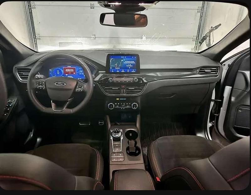 Usata Ford Kuga 152 CV (111 kW) 2023 SUV