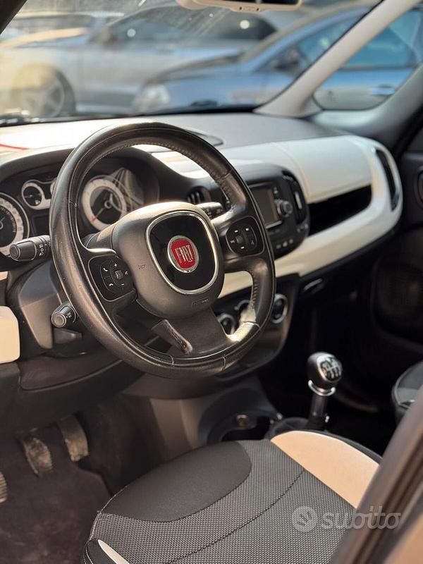 Usata Fiat 500L Trekking 105 CV (77 kW) 2015 Nero Monovolume