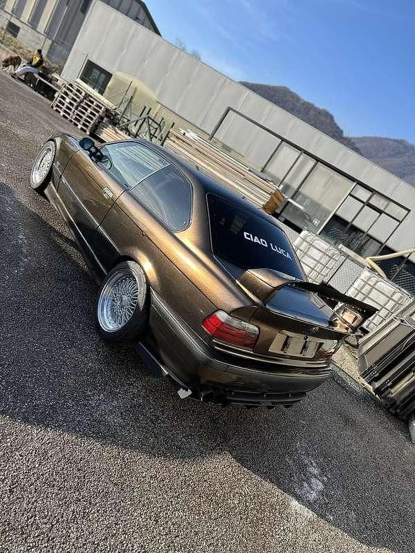 Usata BMW 318 140 CV (102 kW) 1992 Coupé