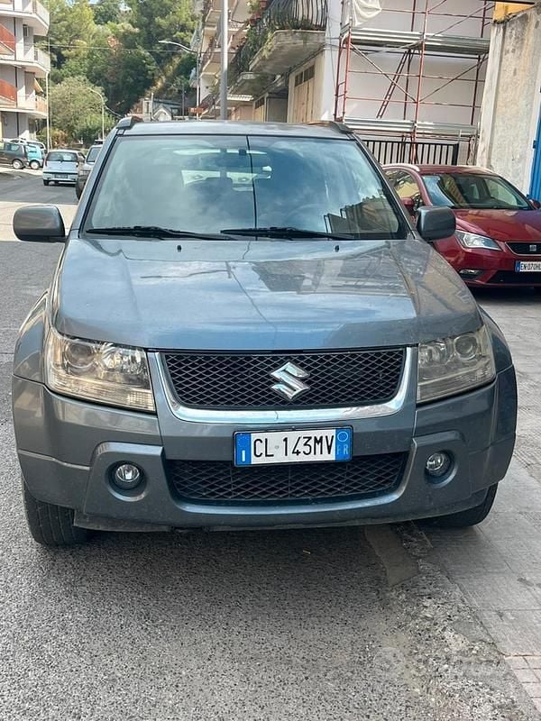 Usata Suzuki Grand Vitara 130 CV (95 kW) 2007 Grigio SUV