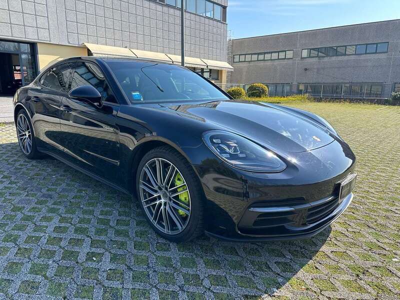 Nero Usata 2018 Porsche Panamera Tre volumi | 64.900 € (Cara) - Immagine 1/4