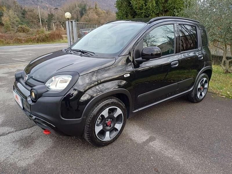 Usata Fiat Panda Cross Cross 69 CV (50 kW) 2024 Nero Utilitaria