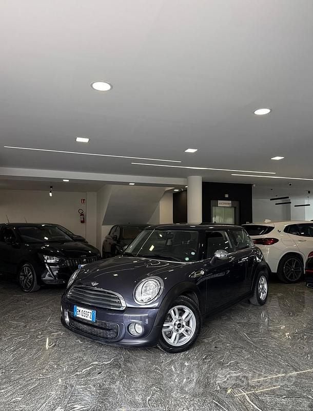 Usata Mini Cooper D 89 CV (65 kW) 2012 Grigio Utilitaria