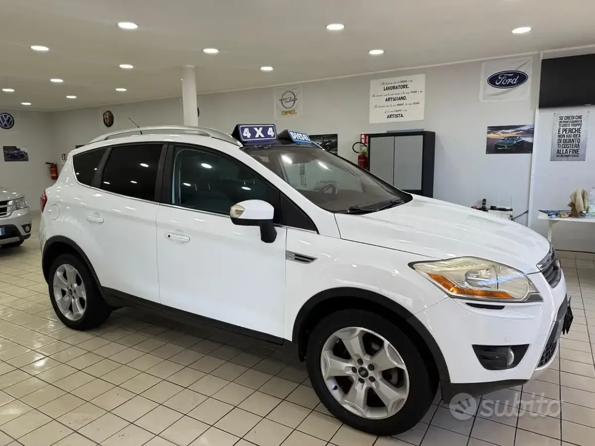 Usado Ford Kuga Titanium 163 CV (119 kW) 2010 Blanco SUV