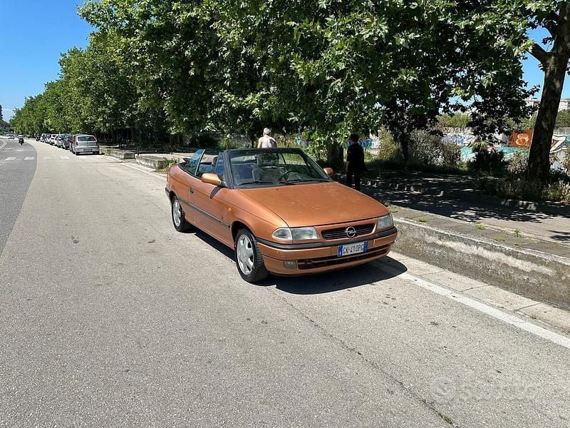 Usata Opel Astra Cabriolet 1999 Cabrio