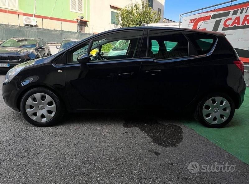 Usata Opel Meriva 95 CV (69 kW) 2011 Nero Monovolume