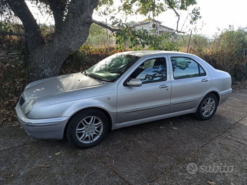 Usata 2005 Lancia Lybra Tre volumi | 500 € (Super prezzo) - Immagine 1/4