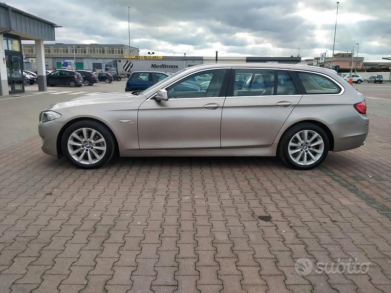 Usata BMW 520 Luxury Line 184 CV (135 kW) 2013 Station wagon