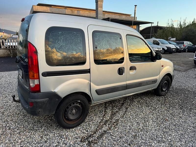 Usata Renault Kangoo 75 CV (55 kW) 2005 Grigio Monovolume