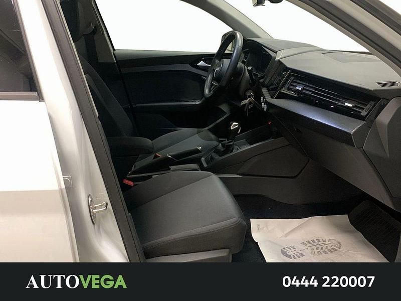 Usata Audi A1 Sportback Admired 110 CV (80 kW) 2023 Bianco / pastello Utilitaria