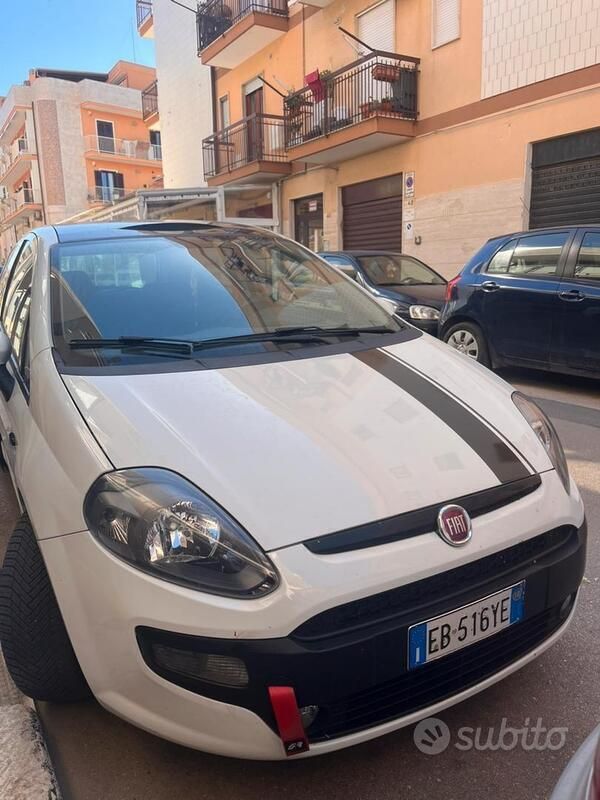Usata Fiat Punto Evo Sport 90 CV (66 kW) 2010 Bianco Utilitaria