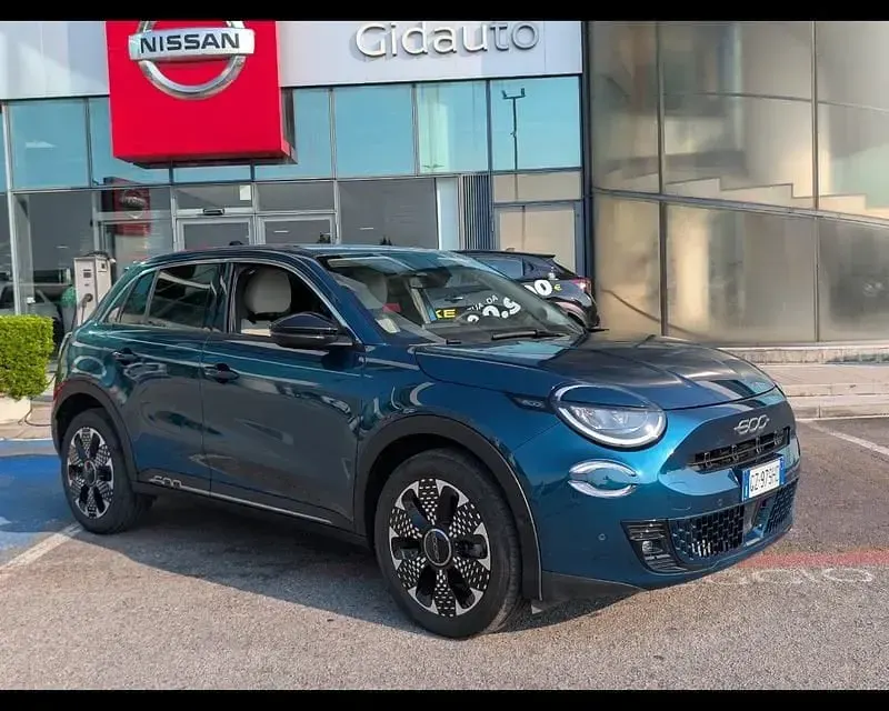 Nuova Fiat 600 La Prima 110 CV (80 kW) 2025 Blu SUV