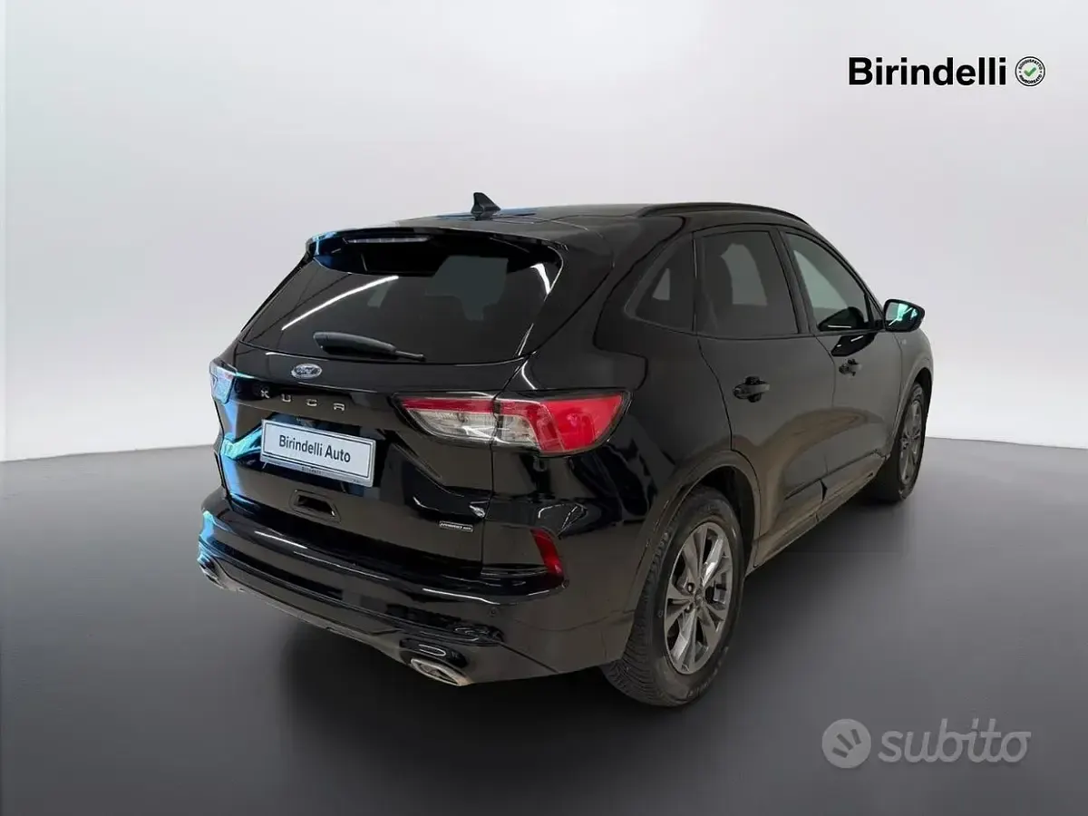 Usata Ford Kuga 152 CV (111 kW) 2021 Nero SUV