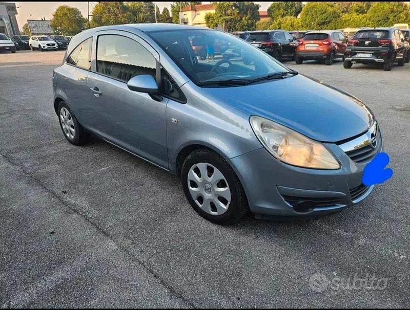 Usata Opel Corsa 80 CV (58 kW) 2009 Bianco Berlina