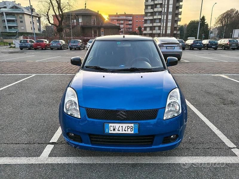 Usata Suzuki Swift 2006 Blu Utilitaria