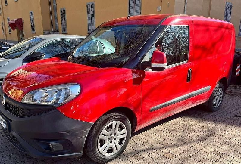 Usata Fiat Doblò Dynamic 90 CV (66 kW) 2015 Monovolume
