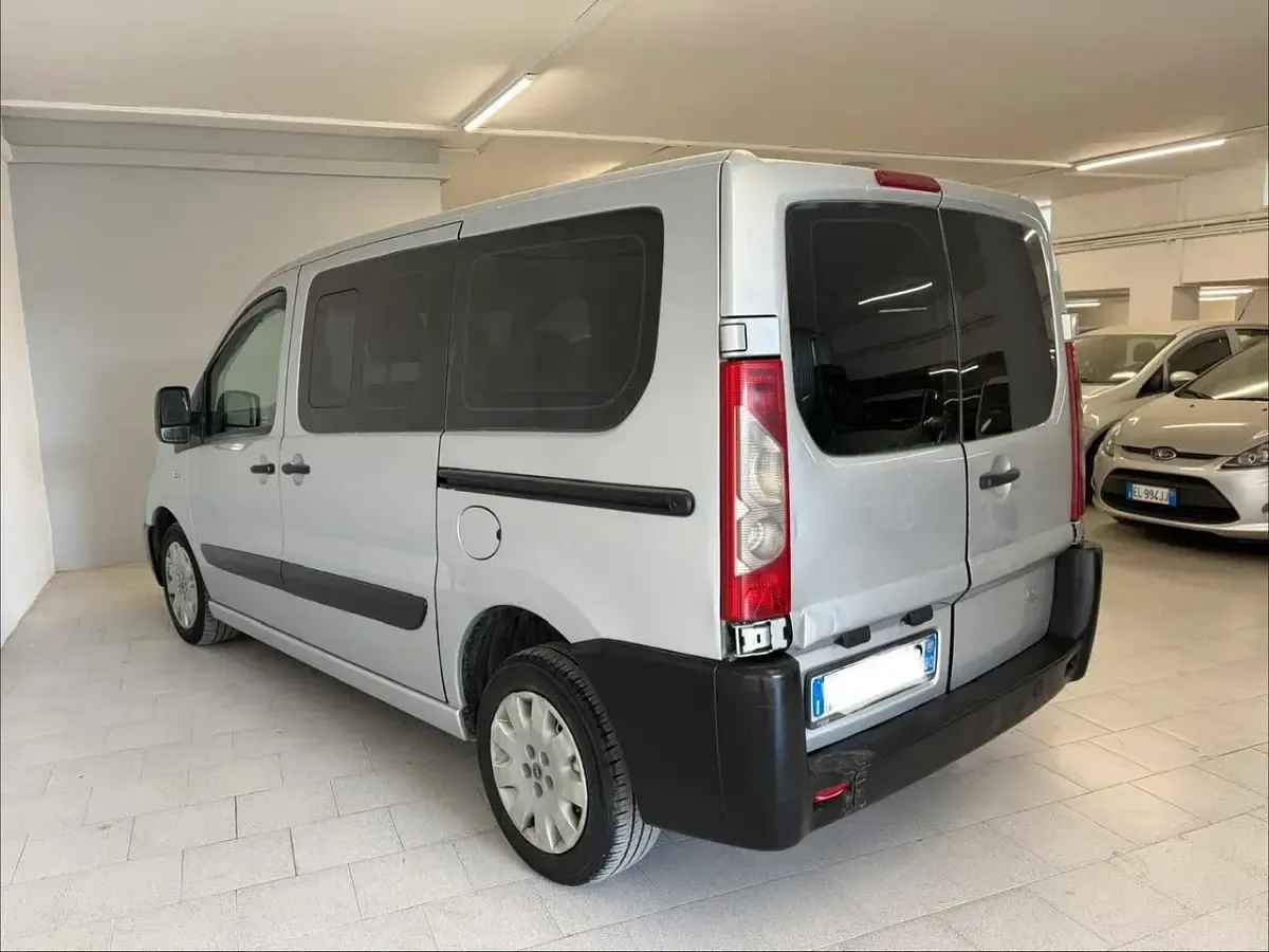 Usata Fiat Scudo Family 135 CV (99 kW) 2007 Grigio Furgone