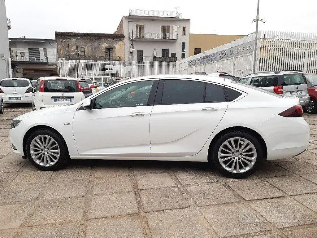 Usata Opel Insignia Sport 170 CV (125 kW) 2018 Bianco Berlina