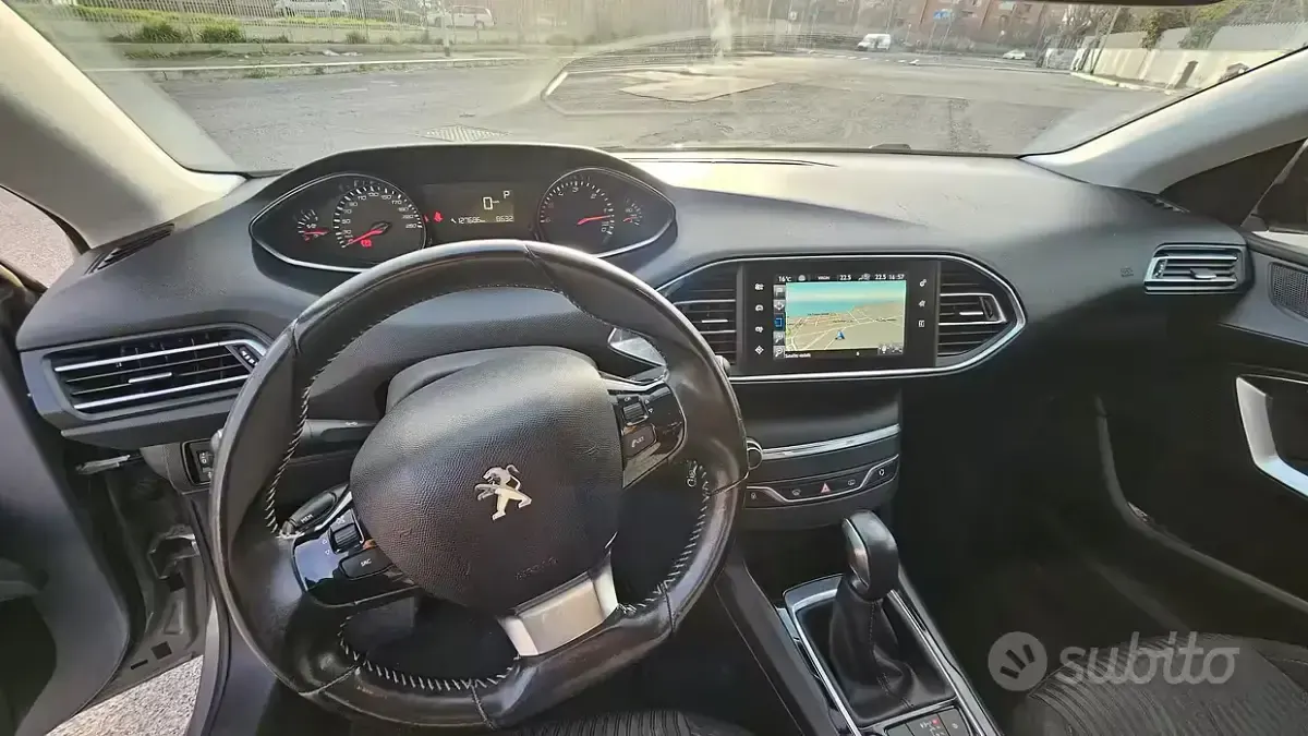 Usata Peugeot 308 SW 120 CV (88 kW) 2015 Station wagon