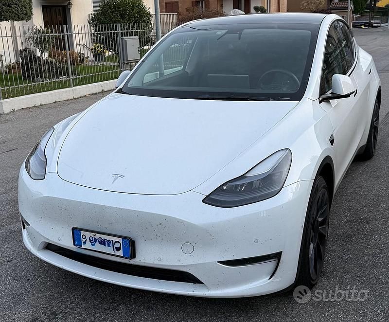 Usata Tesla Model Y 378 kW (514 CV) 2022 Bianco SUV