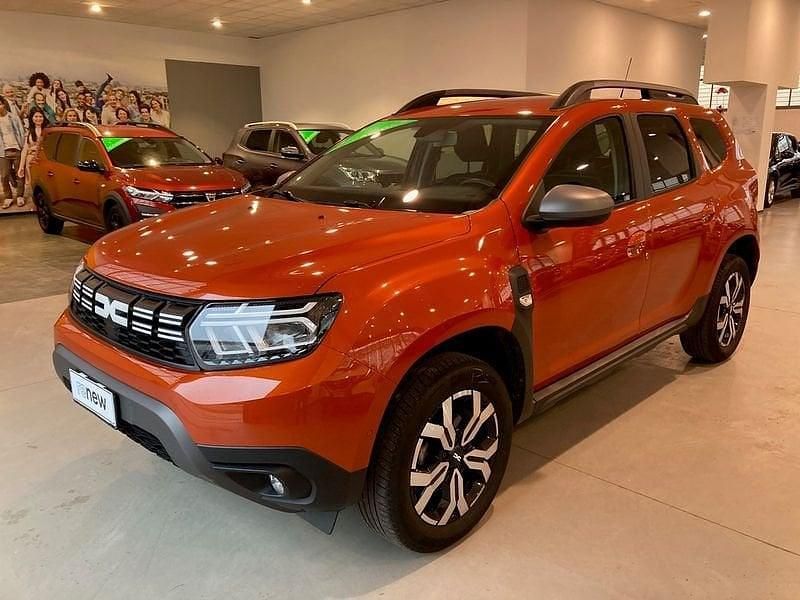 Usata Dacia Duster Prestige 91 CV (66 kW) 2023 Arancione SUV