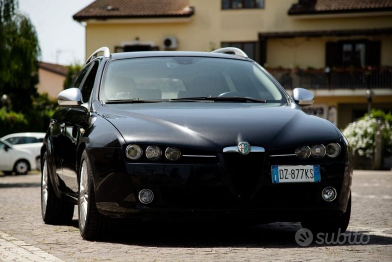 Usata Alfa Romeo 159 Distinctive 170 CV (125 kW) 2009 Nero Station wagon