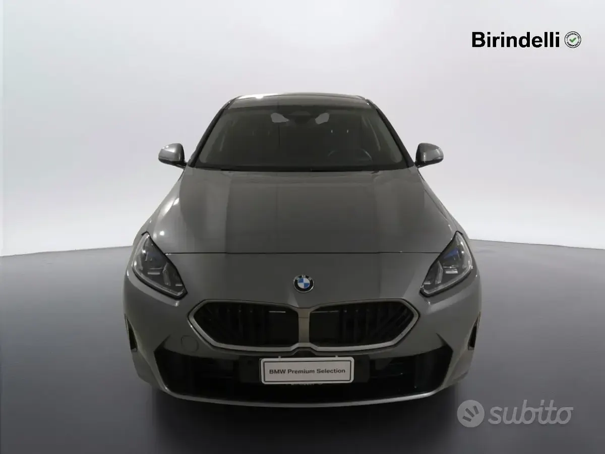 Usata BMW 118 Comfort Edition 150 CV (110 kW) 2024 Skyscraper grey metallic Utilitaria