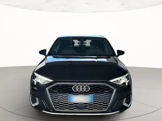 Usata Audi A3 Advanced 110 CV (80 kW) 2022 Grigio manhattan metallizzato Berlina