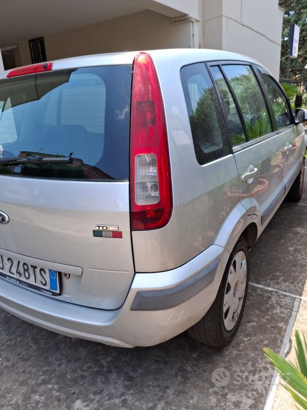 Usata Ford Fusion 68 CV (50 kW) 2007 Grigio Berlina