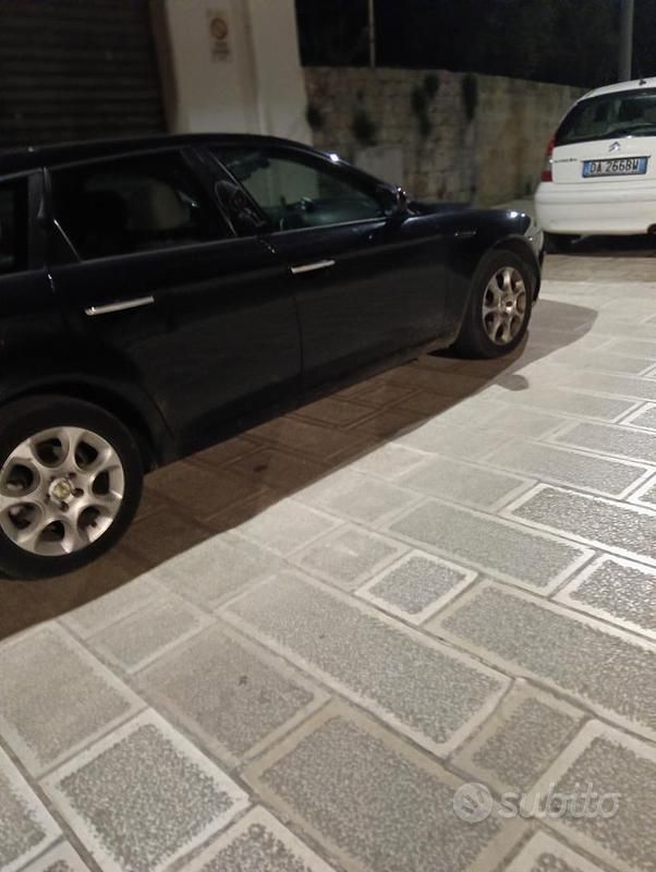 Nero Usata 2007 Alfa Romeo 159 Station wagon | 1800 € - Immagine 1/2