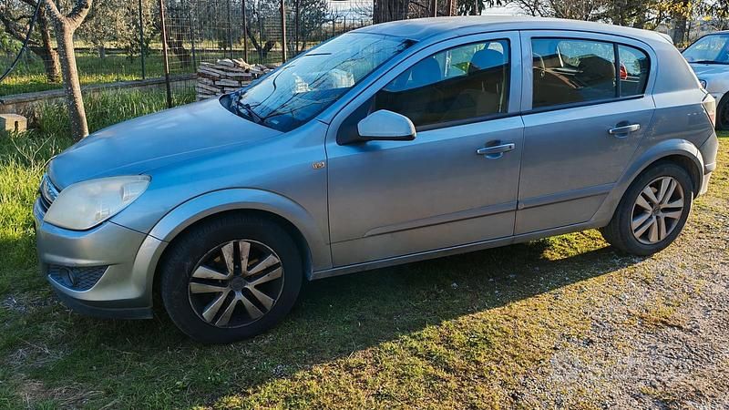 Occasion Opel Astra 101 ch (74 kW) 2008 Berline
