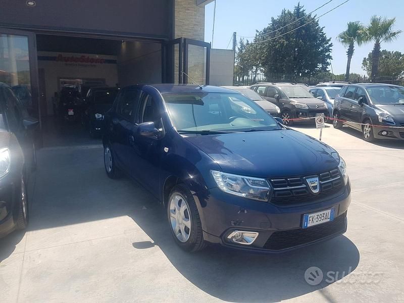 Usata Dacia Sandero 75 CV (55 kW) 2017 Blu Utilitaria