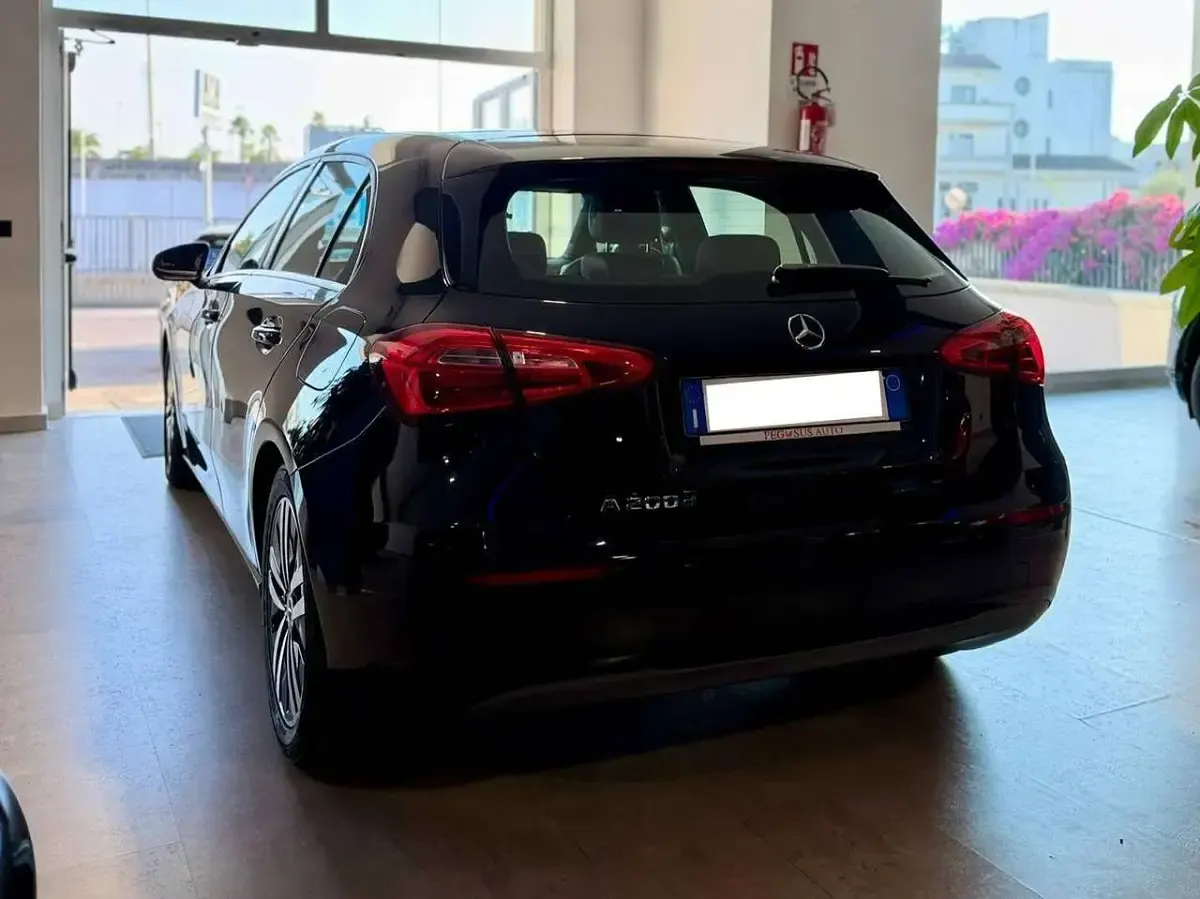 Usata Mercedes A200 Business 150 CV (110 kW) 2019 Nero Berlina