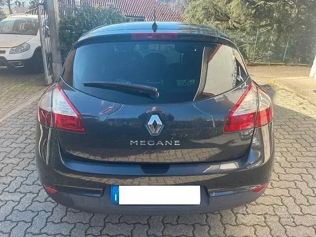 Usata Renault Mégane LIMITED 110 CV (80 kW) 2011 Grigio Berlina