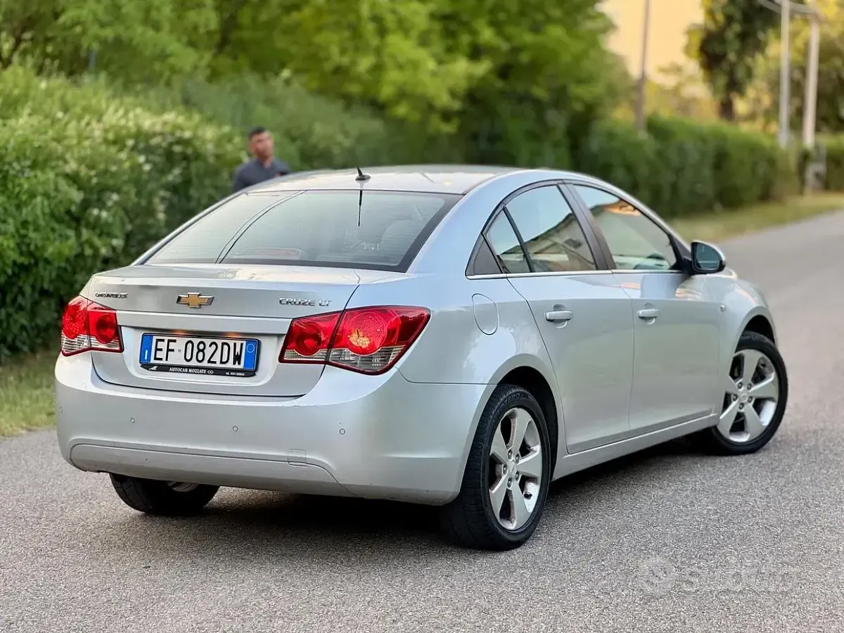 Usata Chevrolet Cruze LT 150 CV (110 kW) 2010 Grigio Berlina