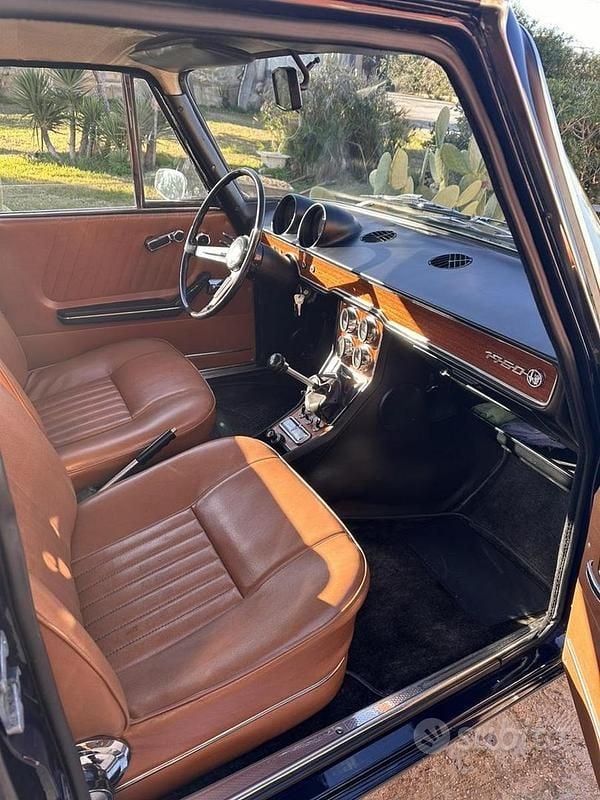 Usata Alfa Romeo 1750 1960 Blu Berlina