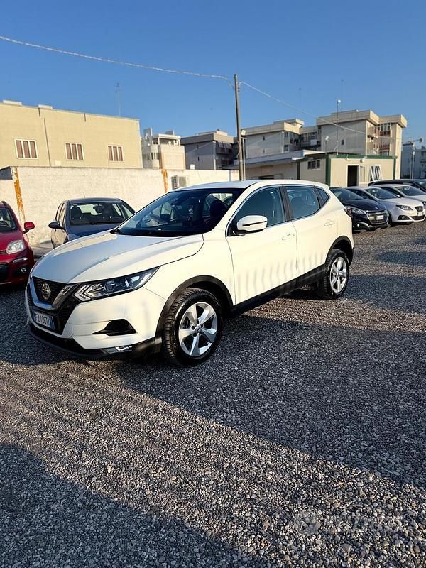 Usata Nissan Qashqai Tekna+ 150 CV (110 kW) 2019 Bianco SUV