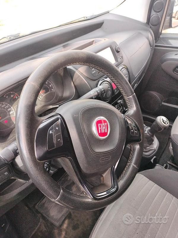 Usata Fiat Qubo Trekking 95 CV (69 kW) 2016 Nero Monovolume