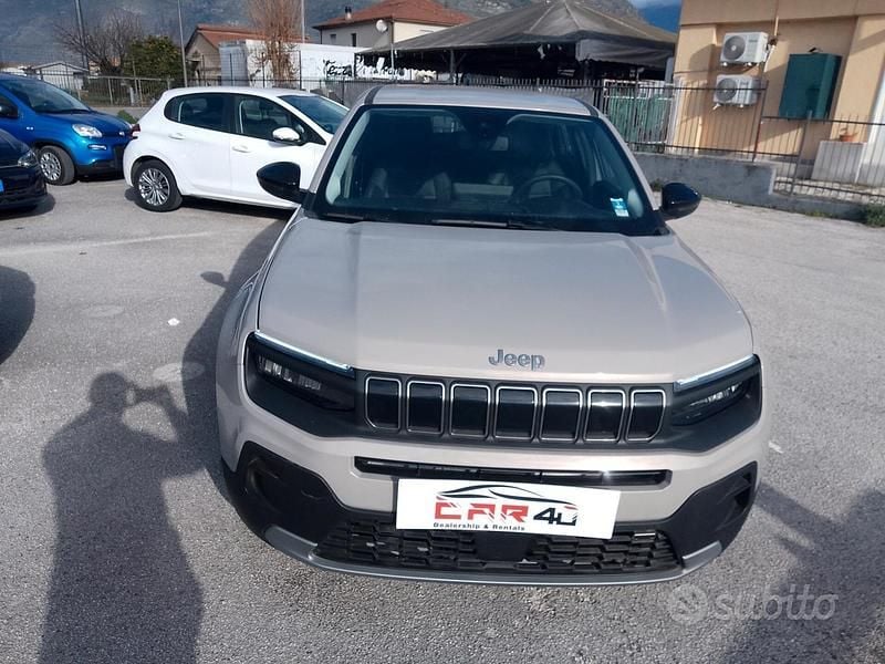 Usata Jeep Avenger Altitude 101 CV (74 kW) 2024 Marrone SUV